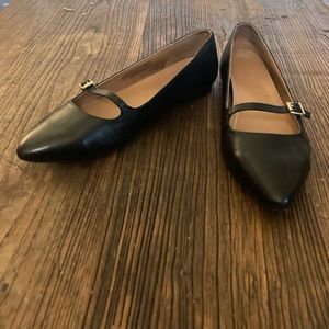 Vionic Black Flats size 9